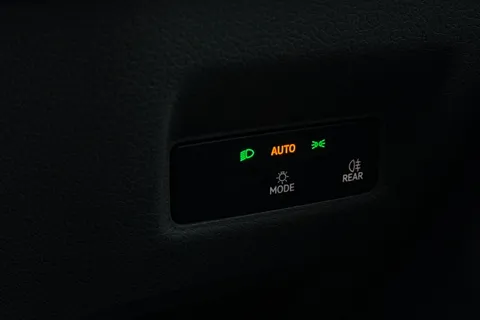 DC75EWB Volkswagen Crafter CR35 Panel van Commerce Plus MWB 140 2.0 TDI 8sp Aut - MY25/Rear Camera Thumbnail #46