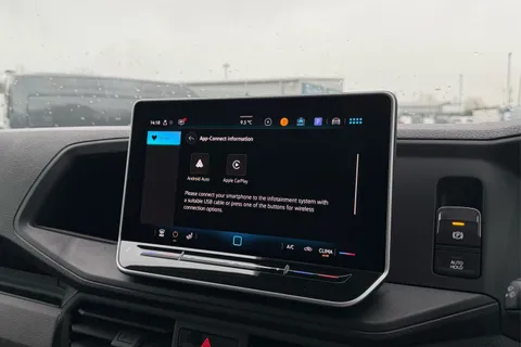 DC75EWB Volkswagen Crafter CR35 Panel van Commerce Plus MWB 140 2.0 TDI 8sp Aut - MY25/Rear Camera Thumbnail #52