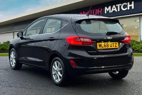 ML68UTZ Ford Fiesta 1.1 Ti-VCT Zetec Euro 6 (s/s) 5dr Thumbnail #3