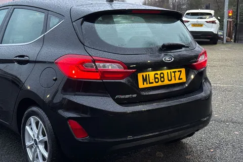 ML68UTZ Ford Fiesta 1.1 Ti-VCT Zetec Euro 6 (s/s) 5dr Thumbnail #8
