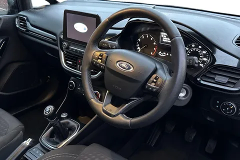 ML68UTZ Ford Fiesta 1.1 Ti-VCT Zetec Euro 6 (s/s) 5dr Thumbnail #14