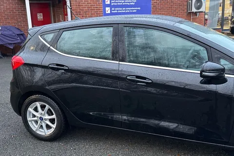 ML68UTZ Ford Fiesta 1.1 Ti-VCT Zetec Euro 6 (s/s) 5dr Thumbnail #30