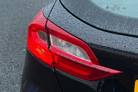 ML68UTZ Ford Fiesta 1.1 Ti-VCT Zetec Euro 6 (s/s) 5dr Thumbnail #32