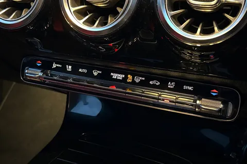 LM20KYO Mercedes-Benz Cla Class 1.3 CLA180 AMG Line (Premium Plus 2) Coupe 7G-DCT Euro 6 (s/s) 4dr Thumbnail #22