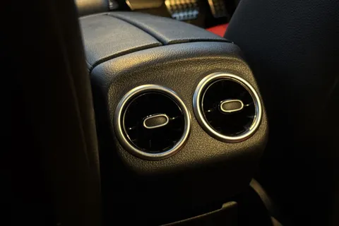 LM20KYO Mercedes-Benz Cla Class 1.3 CLA180 AMG Line (Premium Plus 2) Coupe 7G-DCT Euro 6 (s/s) 4dr Thumbnail #37