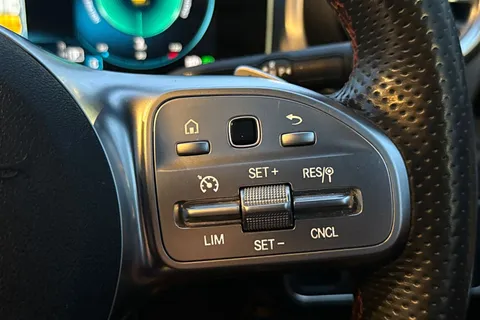 LM20KYO Mercedes-Benz Cla Class 1.3 CLA180 AMG Line (Premium Plus 2) Coupe 7G-DCT Euro 6 (s/s) 4dr Thumbnail #41