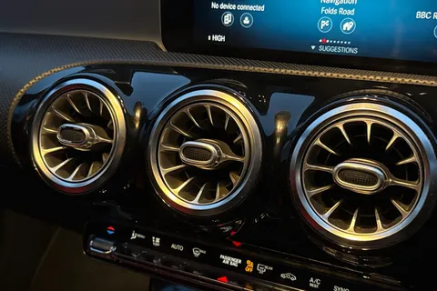 LM20KYO Mercedes-Benz Cla Class 1.3 CLA180 AMG Line (Premium Plus 2) Coupe 7G-DCT Euro 6 (s/s) 4dr Thumbnail #44