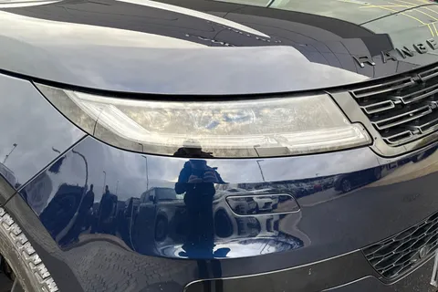 DL23VUK Land Rover Range Rover Sport 3.0 D350 Autobiography 5dr Thumbnail #18