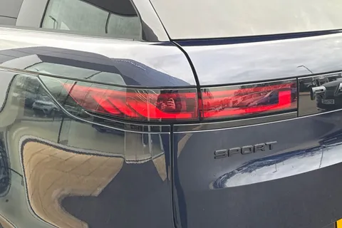 DL23VUK Land Rover Range Rover Sport 3.0 D350 Autobiography 5dr Thumbnail #20