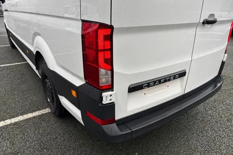CX75JXN Volkswagen Crafter 2.0 TDI CR35 Commerce Auto FWD LWB High Roof Euro 6 (s/s) 5dr Thumbnail #7