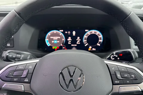 CX75JXN Volkswagen Crafter 2.0 TDI CR35 Commerce Auto FWD LWB High Roof Euro 6 (s/s) 5dr Thumbnail #29