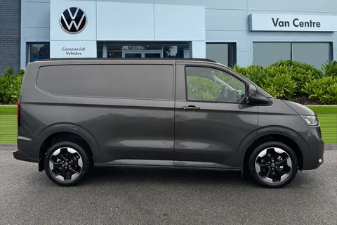 DC75FOU Volkswagen Transporter T28 Panel Van Commerce Pro SWB 150 PS 2.0 TDI 8sp Automatic Thumbnail #4