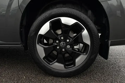 DC75FOU Volkswagen Transporter T28 Panel Van Commerce Pro SWB 150 PS 2.0 TDI 8sp Automatic Thumbnail #12