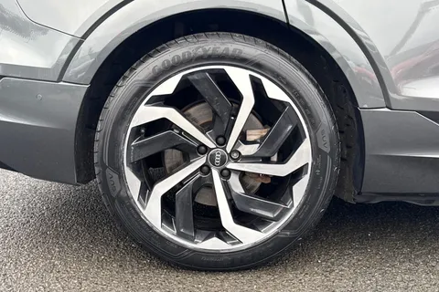 YH72KDJ Audi e-tron Black Edition 55 quattro 300,00 kW Thumbnail #14