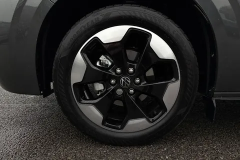 DC75FOU Volkswagen Transporter T28 Panel Van Commerce Pro SWB 150 PS 2.0 TDI 8sp Automatic Thumbnail #13