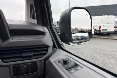 DC75FOU Volkswagen Transporter T28 Panel Van Commerce Pro SWB 150 PS 2.0 TDI 8sp Automatic Thumbnail #21