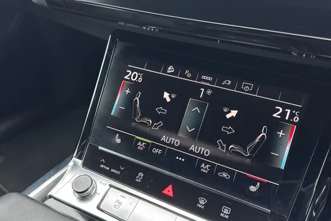 YH72KDJ Audi e-tron Black Edition 55 quattro 300,00 kW Thumbnail #23