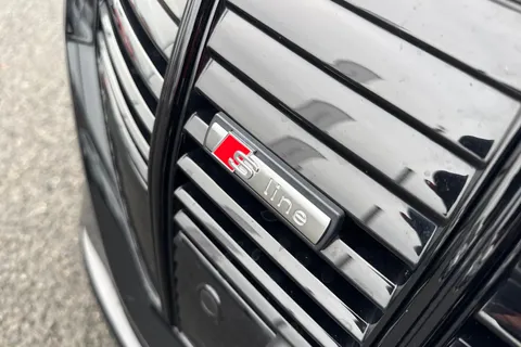 YH72KDJ Audi e-tron Black Edition 55 quattro 300,00 kW Thumbnail #27