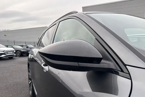 YH72KDJ Audi e-tron Black Edition 55 quattro 300,00 kW Thumbnail #31