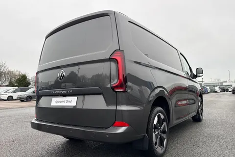 DC75FOU Volkswagen Transporter T28 Panel Van Commerce Pro SWB 150 PS 2.0 TDI 8sp Automatic Thumbnail #30