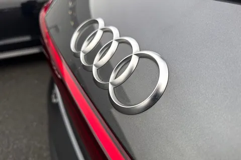 YH72KDJ Audi e-tron Black Edition 55 quattro 300,00 kW Thumbnail #36