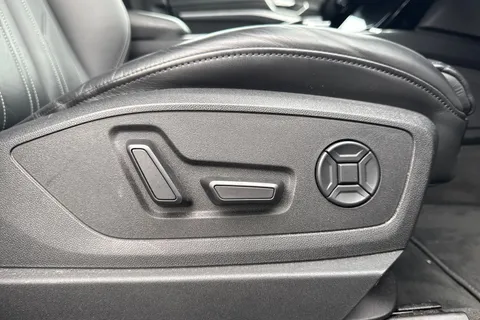 YH72KDJ Audi e-tron Black Edition 55 quattro 300,00 kW Thumbnail #46