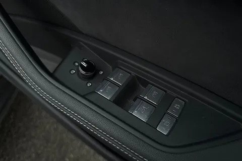 YH72KDJ Audi e-tron Black Edition 55 quattro 300,00 kW Thumbnail #50