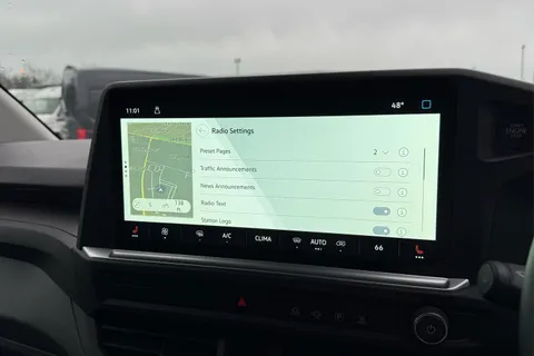 DC75FOU Volkswagen Transporter T28 Panel Van Commerce Pro SWB 150 PS 2.0 TDI 8sp Automatic Thumbnail #49