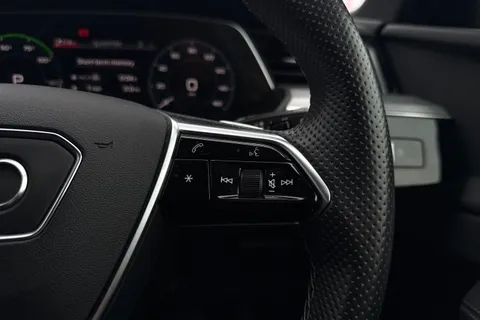 YH72KDJ Audi e-tron Black Edition 55 quattro 300,00 kW Thumbnail #53