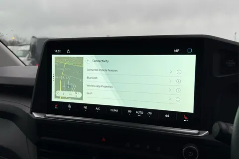 DC75FOU Volkswagen Transporter T28 Panel Van Commerce Pro SWB 150 PS 2.0 TDI 8sp Automatic Thumbnail #52