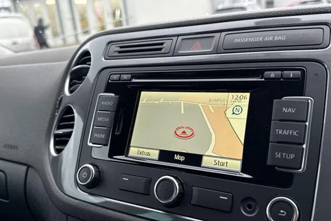 VE15VCC Volkswagen Tiguan 2.0 TDI BlueMotion Tech Match 2WD Euro 5 (s/s) 5dr Thumbnail #13