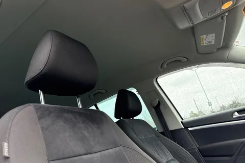 VE15VCC Volkswagen Tiguan 2.0 TDI BlueMotion Tech Match 2WD Euro 5 (s/s) 5dr Thumbnail #22