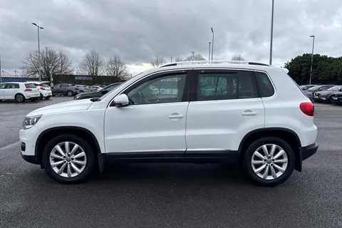 VE15VCC Volkswagen Tiguan 2.0 TDI BlueMotion Tech Match 2WD Euro 5 (s/s) 5dr Thumbnail #32