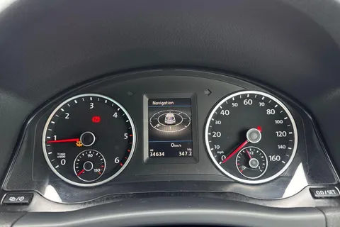 VE15VCC Volkswagen Tiguan 2.0 TDI BlueMotion Tech Match 2WD Euro 5 (s/s) 5dr Thumbnail #46