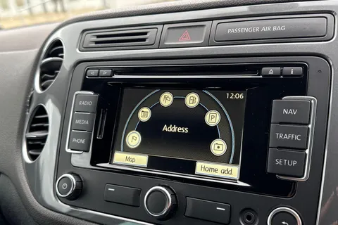 VE15VCC Volkswagen Tiguan 2.0 TDI BlueMotion Tech Match 2WD Euro 5 (s/s) 5dr Thumbnail #52