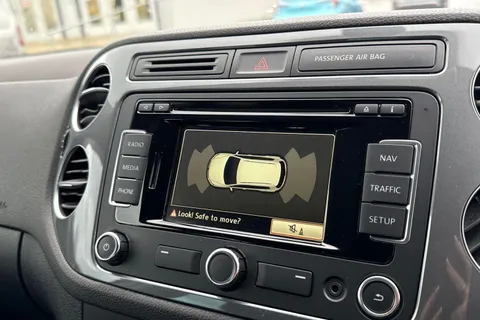 VE15VCC Volkswagen Tiguan 2.0 TDI BlueMotion Tech Match 2WD Euro 5 (s/s) 5dr Thumbnail #55