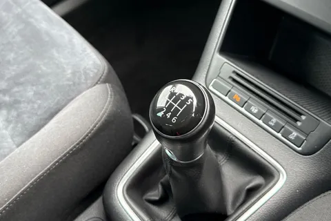 VE15VCC Volkswagen Tiguan 2.0 TDI BlueMotion Tech Match 2WD Euro 5 (s/s) 5dr Thumbnail #57