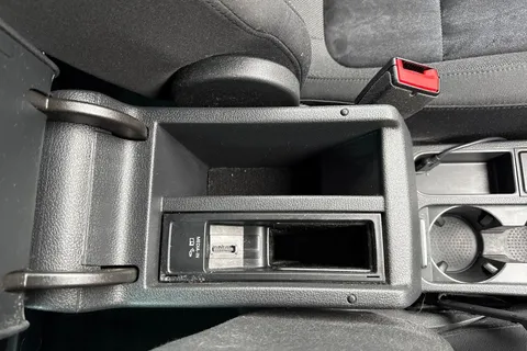 VE15VCC Volkswagen Tiguan 2.0 TDI BlueMotion Tech Match 2WD Euro 5 (s/s) 5dr Thumbnail #61