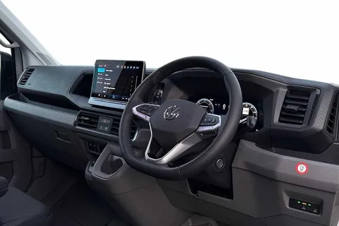 BG75KHB Volkswagen Crafter 2.0 TDI 163PS HDE Commerce Plus Low Roof Van Auto +Tow Pack Thumbnail #7