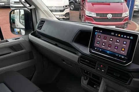 BJ75NPY Volkswagen Crafter 2.0 TDI 163PS HDE Commerce Plus Low Roof Van Auto +Tow Pack Thumbnail #15