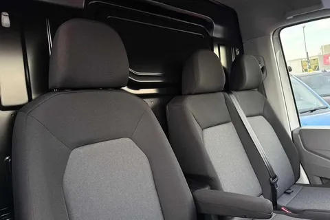 BJ75GXX Volkswagen Crafter 2.0 TDI 163PS HDE Commerce Plus Low Roof Van Auto + Tow Pack Thumbnail #21