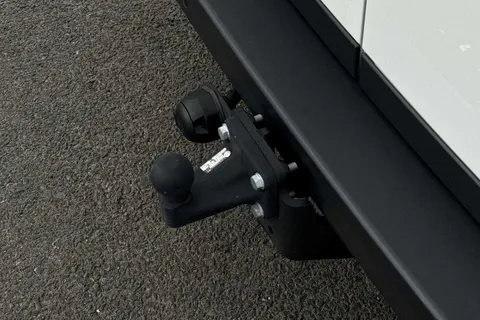 BK75LLT Volkswagen Crafter 2.0 TDI 163PS HDE Commerce Plus Low Roof Van Auto + Towpack Thumbnail #36