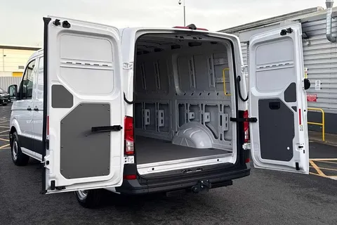 BJ75GXX Volkswagen Crafter 2.0 TDI 163PS HDE Commerce Plus Low Roof Van Auto + Tow Pack Thumbnail #38