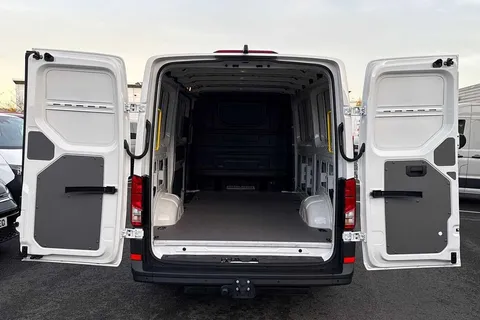 BJ75OVZ Volkswagen Crafter 2.0 TDI 163PS HDE Commerce Plus Low Roof Van Auto +Tow Pack Thumbnail #40