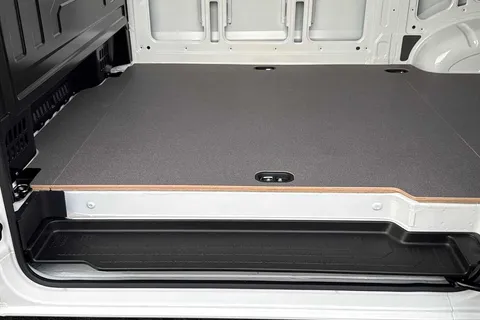 BJ75OUU Volkswagen Crafter 2.0 TDI 163PS HDE Commerce Plus Low Roof Van Auto +Tow Pack Thumbnail #49