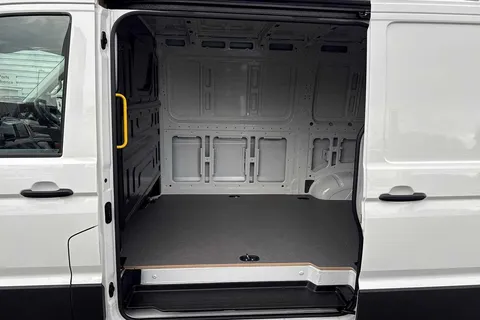 BK75LLT Volkswagen Crafter 2.0 TDI 163PS HDE Commerce Plus Low Roof Van Auto + Towpack Thumbnail #49