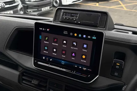 BK75LLT Volkswagen Crafter 2.0 TDI 163PS HDE Commerce Plus Low Roof Van Auto + Towpack Thumbnail #53