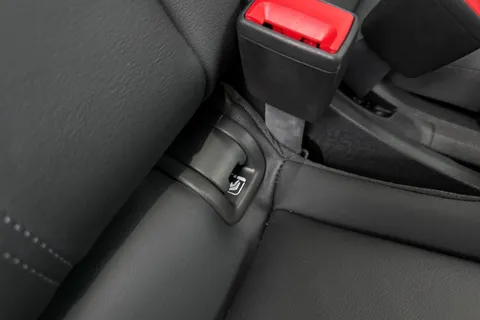  Audi Q5 2.0 TDI S line S Tronic quattro Euro 6 (s/s) 5dr Thumbnail #39