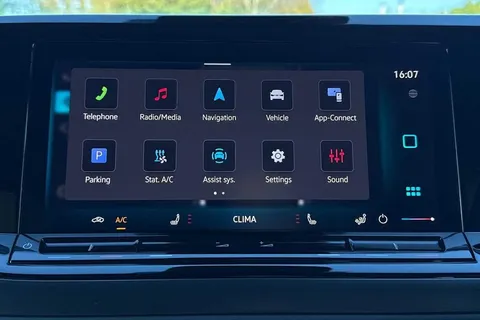 DA25YFU Volkswagen California 2.0 TDI Beach Camper 5dr DSG Thumbnail #12