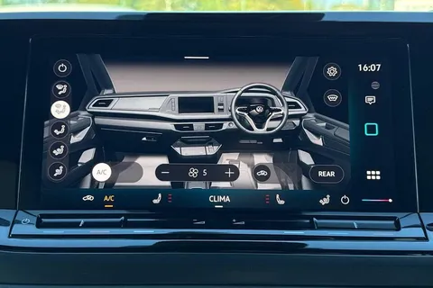 DA25YFU Volkswagen California 2.0 TDI Beach Camper 5dr DSG Thumbnail #19